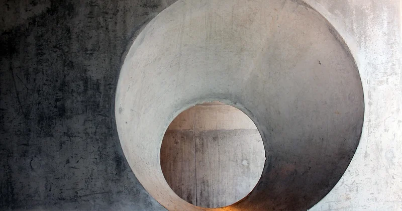 Choisir sa surfaceuse à béton : les critères qui comptent vraiment