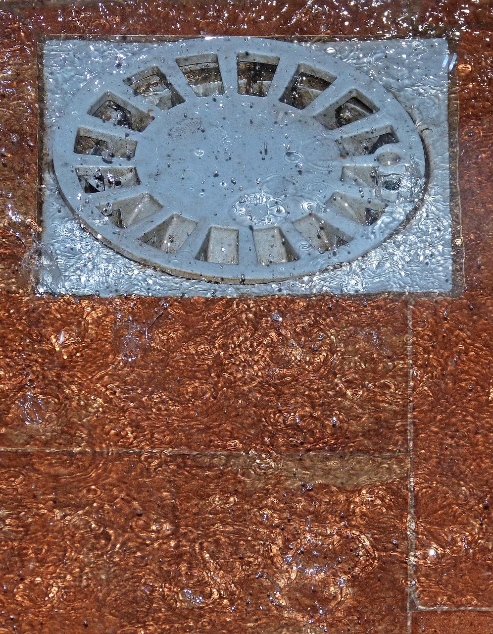 découvrez des méthodes naturelles et efficaces pour déboucher vos drains sans produits chimiques, en utilisant des solutions écologiques et faciles à appliquer.